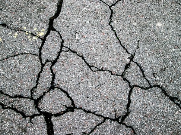 Driveway Crack Filling in Brentwood