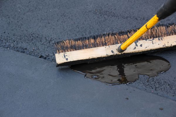 Driveway Asphalt Sealing in Brentwood