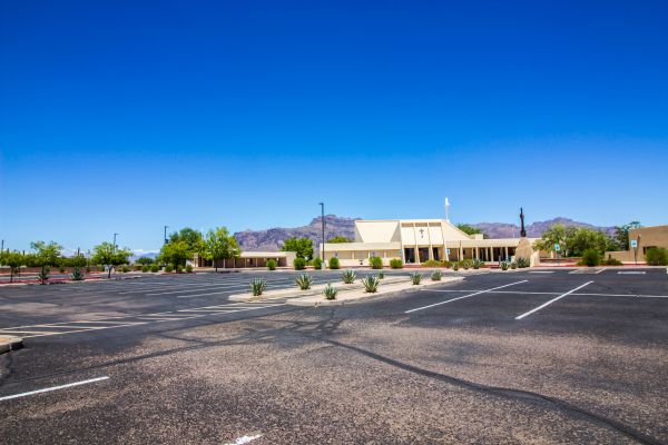 Parking Lot Crack Filling in Brentwood