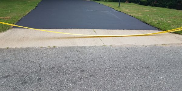 Driveway Sealcoating in Brentwood